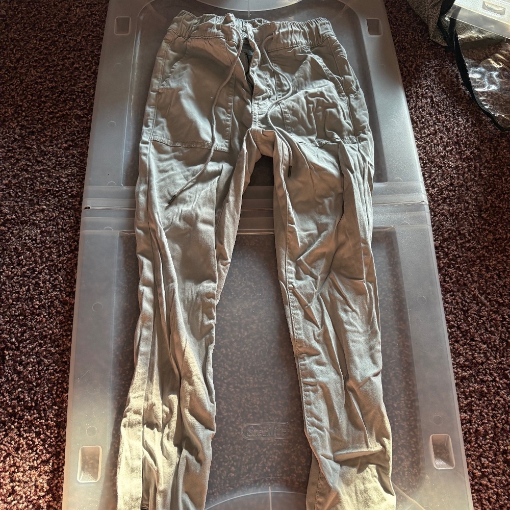 AE cargo pants